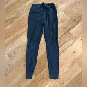 Skims Grey Medium Leggings